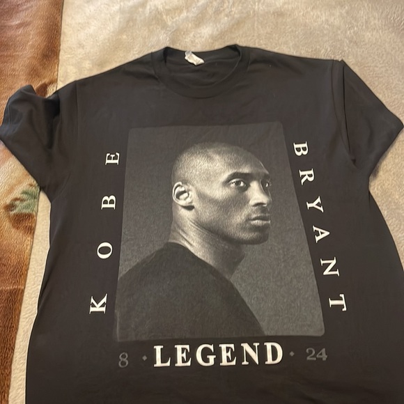 Kobe Tee Size Large - Picture 2 of 3